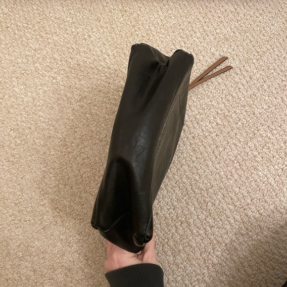 Nicole Miller Black Purse with Brown Handle and Zip Top with Multiple Pockets - Picture 6 of 10